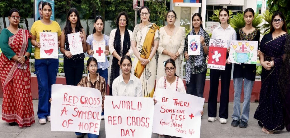 KMV Celebrates National Red Cross Day with Humanitarian Spirit and Artistic Zeal
